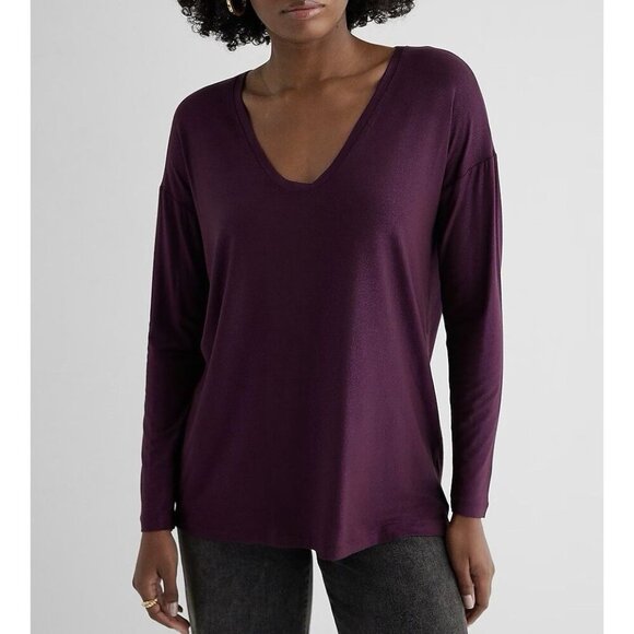 Express Women's Supersoft Relaxed Shine V-Neck Long Sleeve Tee Wine Size XS NWT - Picture 1 of 13